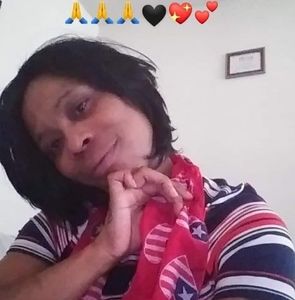 Meet your Posher, Renaa